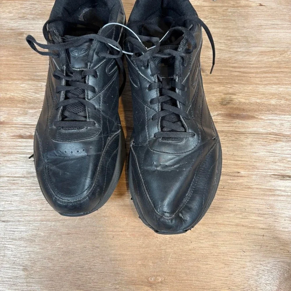 Black leather sneakers with a retro vibe Size 13